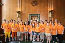 Senator Thune meets with the South Dakota students visiting D.C. for National History Day.